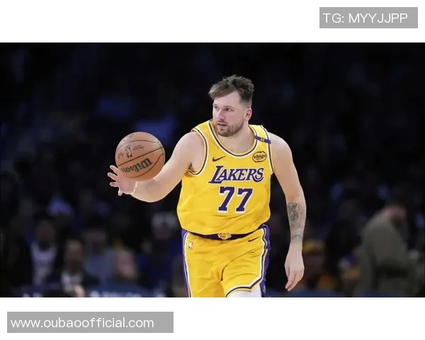 艾顿称赞东契奇为挡拆天才直言其球场视野如同长了眼睛