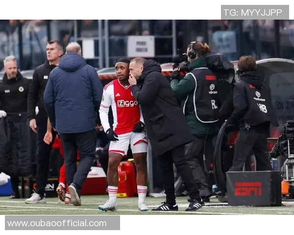 阿贾克斯主帅海廷加因欧冠全败及荷甲低迷表现被解职 阿贾克斯主帅海廷加因欧冠全败及荷甲低迷表现被解职