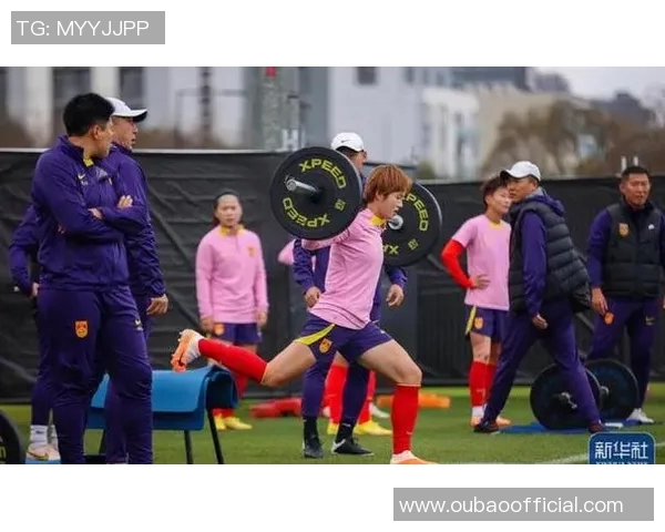 中国女足启程澳大利亚备战亚洲杯全力以赴迎接挑战